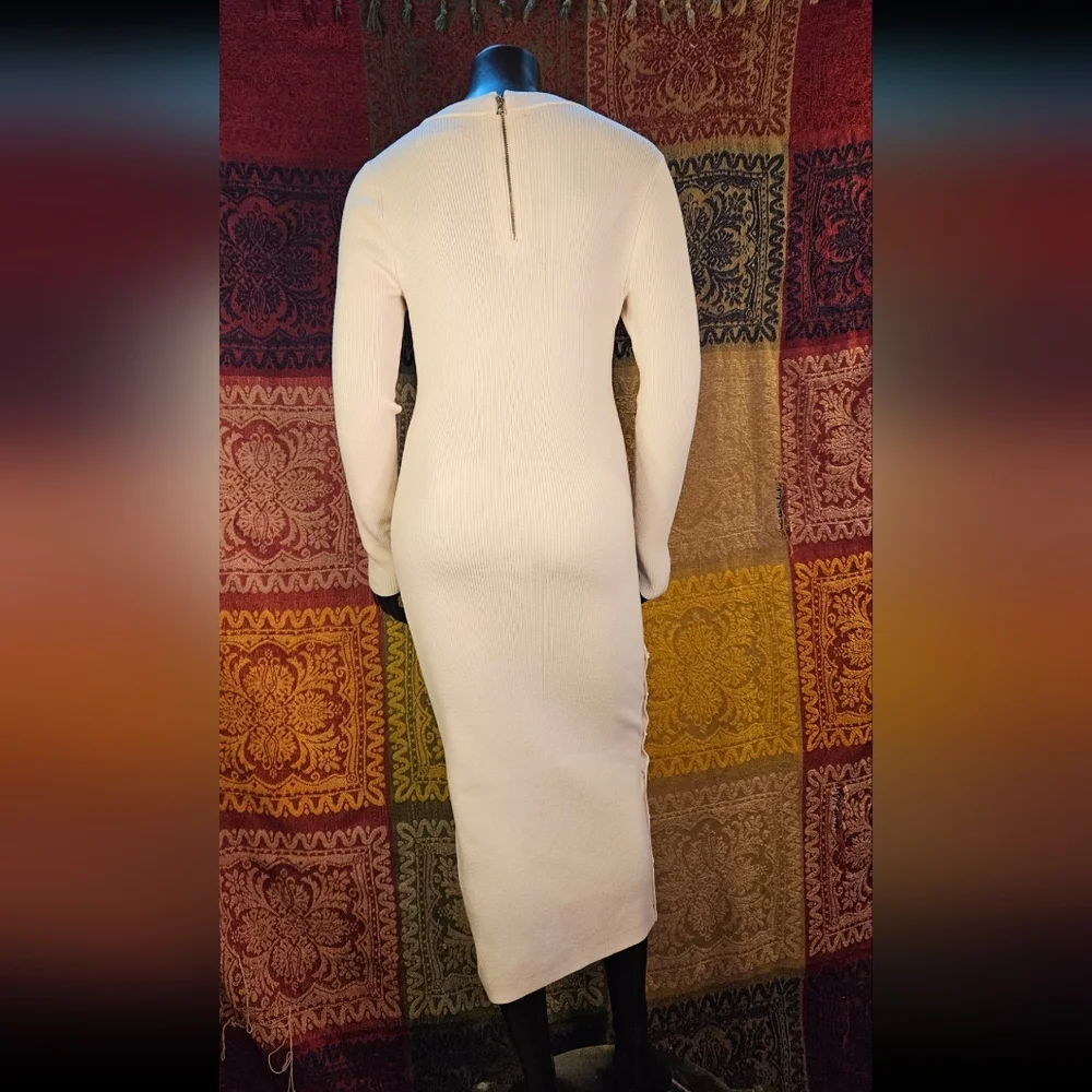Alice + Olivia Jenner Soft White Medium Crew Neck Ribbed Knit Sweater Midi Dress - Picture 4 of 8